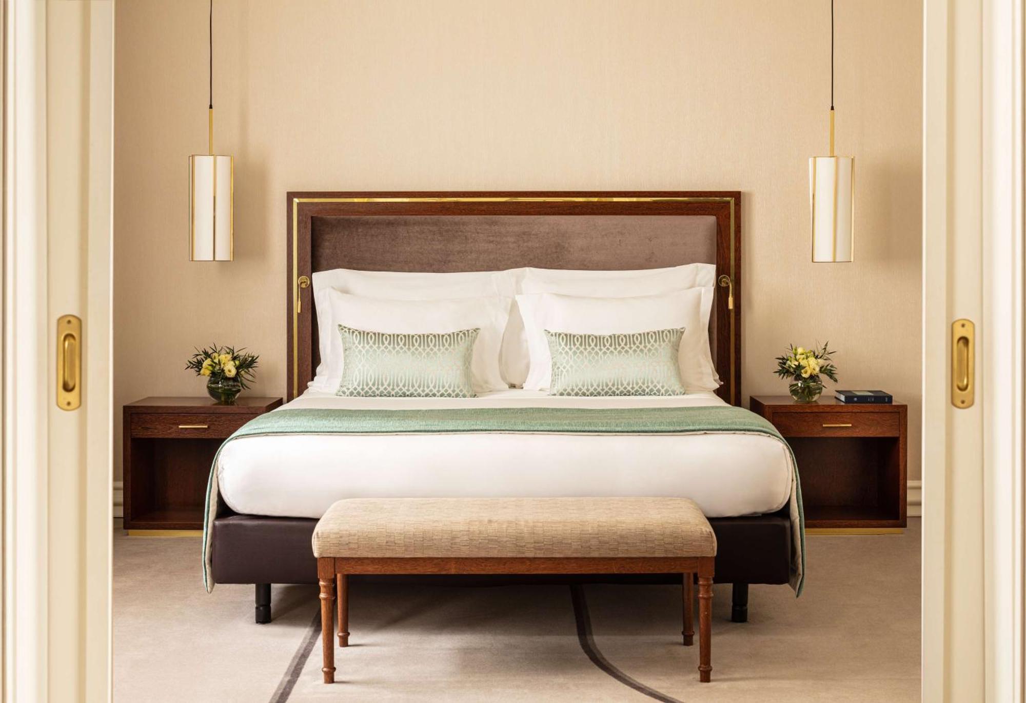 Tivoli Avenida Liberdade Lisboa - A Leading Hotel Of The World Екстер'єр фото A bedroom at the Four Seasons Hotel, London